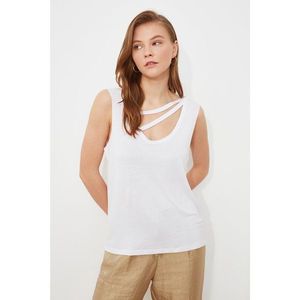 Trendyol White Collar Detailed Knitted Blouse vyobraziť