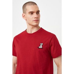Trendyol Burgundy Men's Regular Fit Short Sleeve Embroidered T-Shirt vyobraziť
