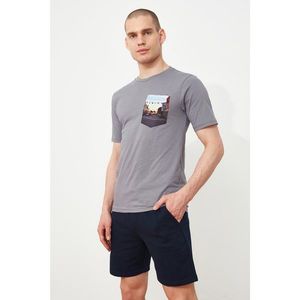 Trendyol Gray Men's Slim Fit Crew Neck Short Sleeve T-Shirt with Pocket vyobraziť