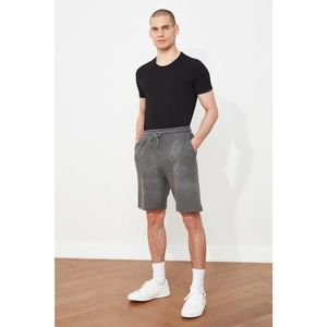 Trendyol Gray Men's Regular Fit Textured Shorts & Bermuda vyobraziť