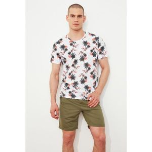 Trendyol White Men's Regular Fit Short Sleeve Tropical Print T-Shirt vyobraziť