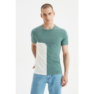 Trendyol Mint Men's Regular Fit Crew Neck Color-Blocked T-Shirt vyobraziť