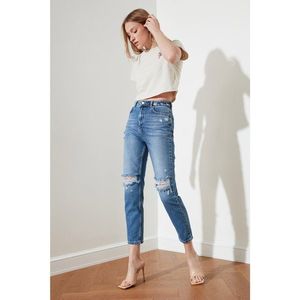 Trendyol High Waist Mom Jeans WITH Blue Ripped DetailING vyobraziť