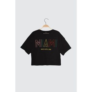 Trendyol Black Printed Loose Knit T-Shirt vyobraziť