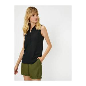 Koton Women's Black V Collar Sleeveless Pocket Detail Athlete vyobraziť