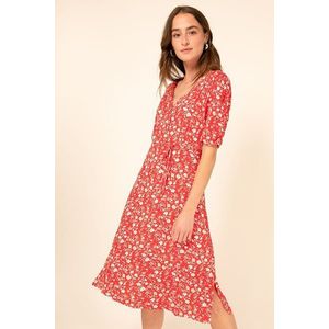 Červené kvetované midi šaty Ournie vyobraziť