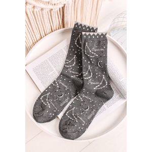 Tmavosivé vzorované ponožky Capricorn Bamboo Zodiac Star Sign Socks vyobraziť