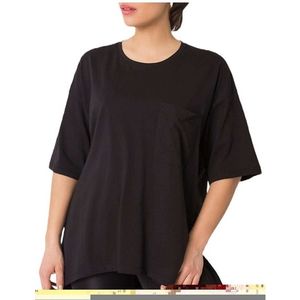 čierne dámske oversize tričko vyobraziť