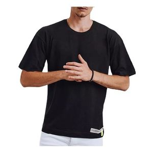čierne pánske tričko s krátkym rukávom vyobraziť
