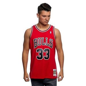 Mitchell & Ness Chicago Bulls 33 Scottie Pippen red Swingman Jersey - M vyobraziť