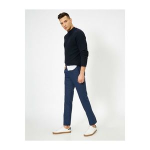 Koton Slim Fit Pants with Men's Navy Blue Pocket Detailing vyobraziť