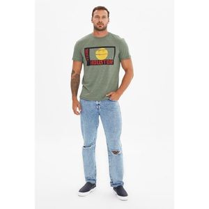 Trendyol Green Men's Regular Fit Short Sleeve T-Shirt vyobraziť