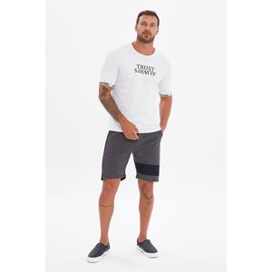 Trendyol White Men's Slim Fit Short Sleeve Slogan Printed T-Shirt vyobraziť
