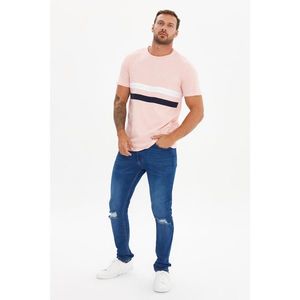 Trendyol Pink Men's Regular Fit Colorful Striped Detailed Short Sleeve T-Shirt vyobraziť