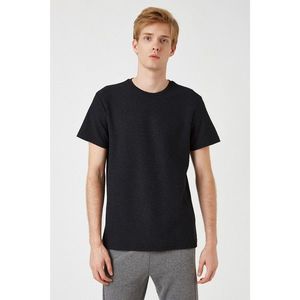 Koton Men's Black Bike Collar Short Sleeve T-Shirt vyobraziť