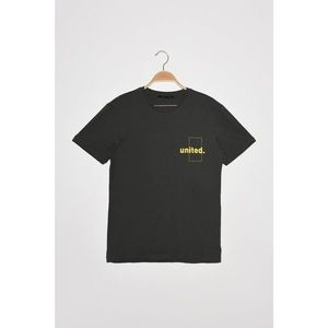 Trendyol Khaki Men's Regular Fit Short Sleeve T-Shirt vyobraziť