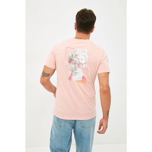 Trendyol Pink Men Regular Fit Crew Neck Short Sleeved Printed T-Shirt vyobraziť