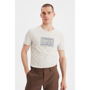 Trendyol Beige Men's Slim Fit Short Sleeve Reflector Printed T-Shirt vyobraziť