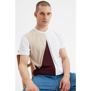 Trendyol White Men's Regular Fit Short Sleeve T-Shirt vyobraziť