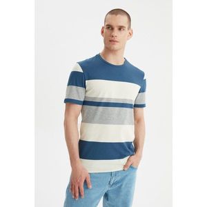 Trendyol Navy Blue Men's Slim Fit Crew Neck Short Sleeve Striped T-Shirt vyobraziť