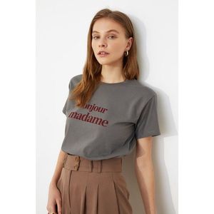 Trendyol Gray Printed Semi-fitted Knitted T-Shirt vyobraziť
