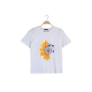 Trendyol White Printed Semi-Fitted Knitted T-Shirt vyobraziť