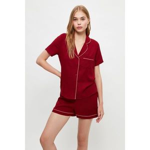 Trendyol Red Piping Detailed Woven Pajamas Set vyobraziť