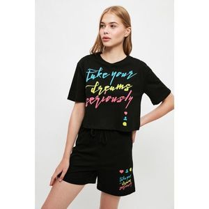 Trendyol Black Slogan Knitted Pajamas Set vyobraziť
