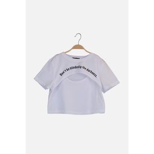 Trendyol White Cut Out Printed Crop Knit T-Shirt vyobraziť