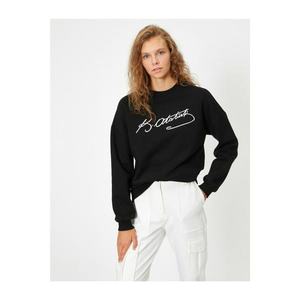 Koton Women's Black Ataturk Signature Printed Sweatshirt vyobraziť