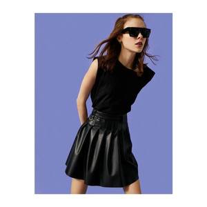 Koton Women's Black Leather Skirt Pleated vyobraziť