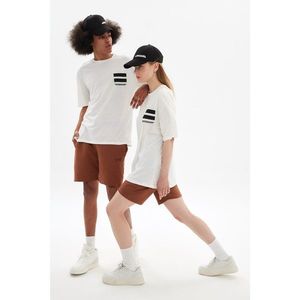 Trendyol White Unisex Oversize T-Shirt vyobraziť
