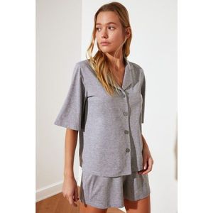 Trendyol Gray Knitted Pajamas Set vyobraziť