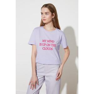 Trendyol Lilac Printed Semi-fitted Knitted T-Shirt vyobraziť