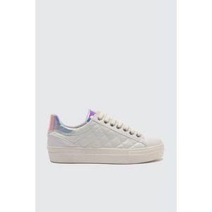 Trendyol Women's Sneaker with White Quilted Detail vyobraziť