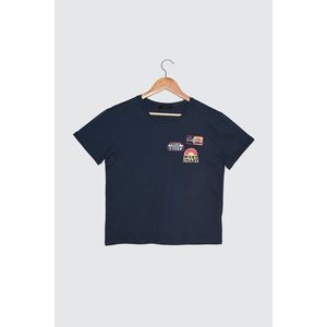 Trendyol Navy Blue Semifitted Knitted T-Shirt vyobraziť