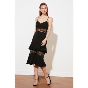 Trendyol Black Lace Detail Dress vyobraziť