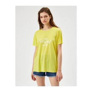 Koton Women's Yellow Slogan T-Shirt Short Sleeve Crew Neck vyobraziť