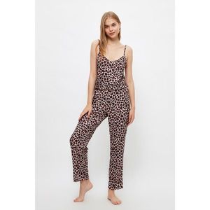 Trendyol Leopard Patterned Knitted Pajamas Set vyobraziť