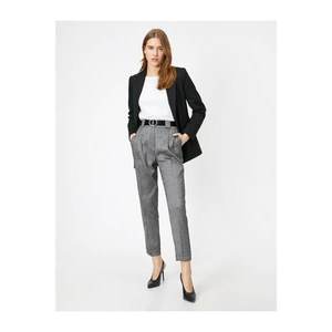 Koton Women's Gray Pocket Detailed Trousers vyobraziť