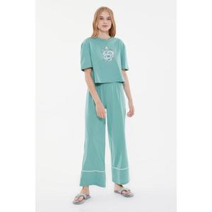 Trendyol Green Printed Knitted Pajamas Set vyobraziť