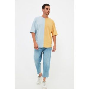 Trendyol Blue-Beige Men's Oversize Crew Neck Short Sleeve Printed T-Shirt vyobraziť
