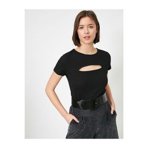 Koton Women's Black Silvery Short Sleeve Crop Top vyobraziť