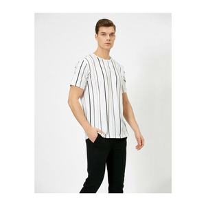 Koton Men's Striped T-shirt vyobraziť