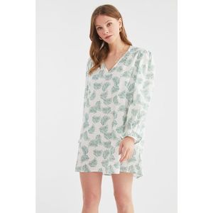 Trendyol White Leaf Patterned Beach Dress vyobraziť