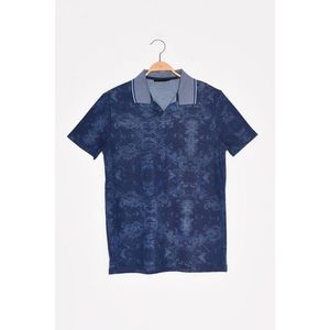 Trendyol Navy Blue Men Slim Fit Short Sleeve Tie Dye Polo Neck T-shirt vyobraziť