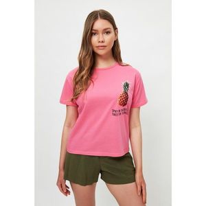Trendyol Pink Printed Semifitted Knitted T-Shirt vyobraziť