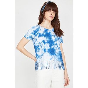 Koton Women's Navy Blue Patterned T-Shirt vyobraziť