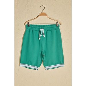 Trendyol Green Men's Slim Fit Striped Striped Detailed Shorts & Bermuda vyobraziť