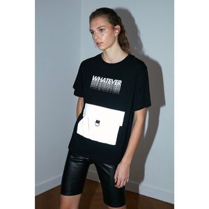 Trendyol Black Reflector Detailed Boyfriend Sports T-Shirt vyobraziť